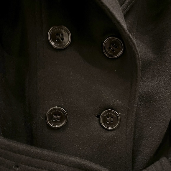 Burberry Women's Black Trench Coat with Fur Collar - Picture 4 of 10